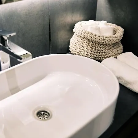 아파트 Rajiceva For 4 One Bdr 1living Terrace Knez Mihailov 베오그라드